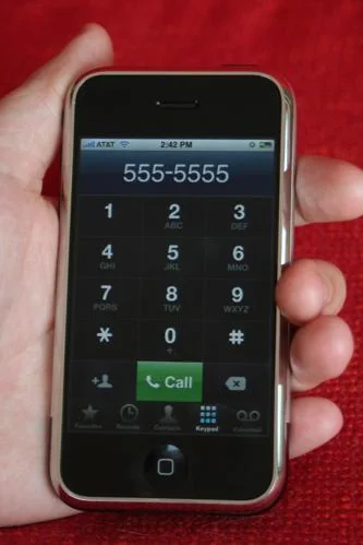 Обзор мобильного телефона Apple iPhone.