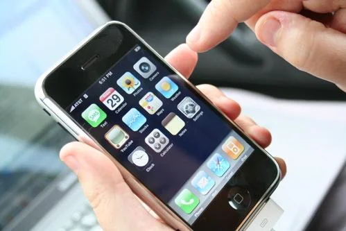 Обзор мобильного телефона Apple iPhone.