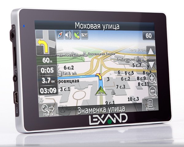 Lexand SM-527: 5-дюймовый GPS-навигатор с металлической отделкой